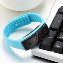 Load image into Gallery viewer, Women Slicone Watch