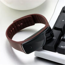 Load image into Gallery viewer, Women Slicone Watch